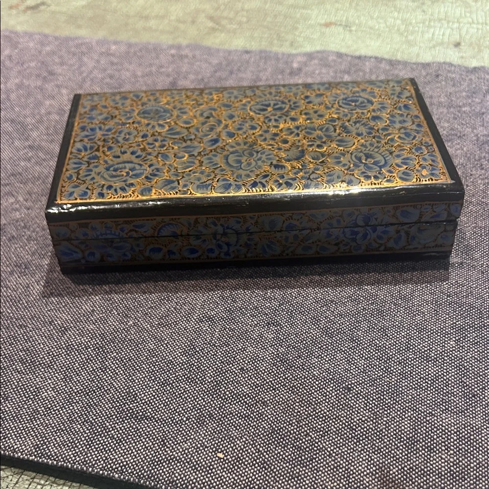 Vintage Hand-Painted Darjeeling Tea Box | Floral Lacquer Trinket Storage